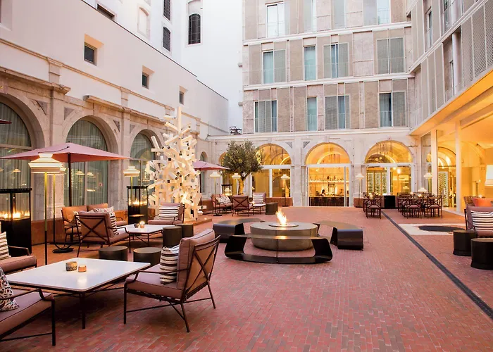 Hotel Convent Square Lisbon, Vignette Collection by IHG